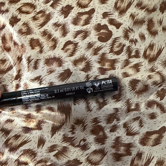 Eyeliner Set - Picture 7 of 7